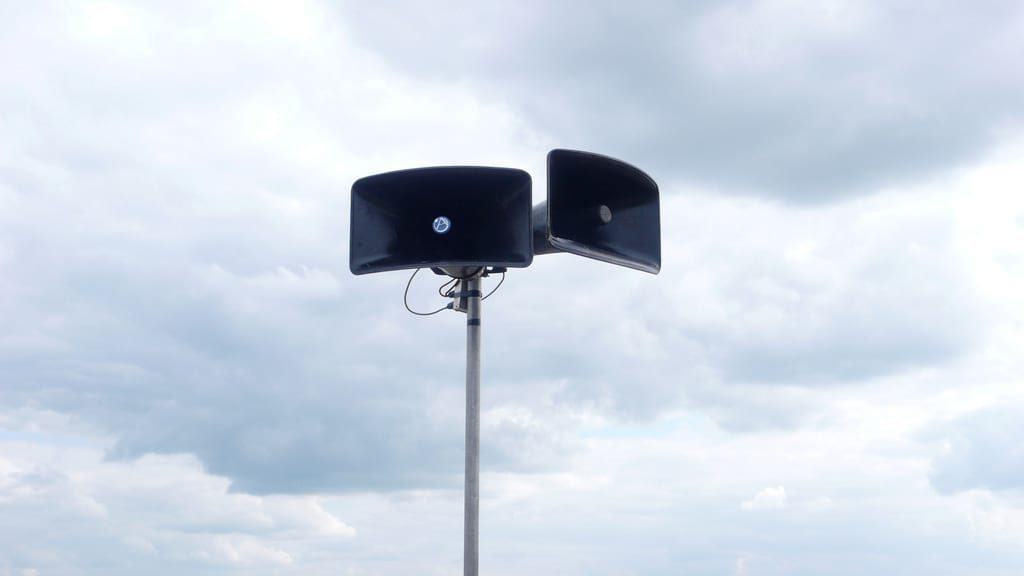 מערכת כריזה לבתי ספר - רמקול למערכת כריזה משולבת - איך בוחרים לפי הוראה 160 מיקוד